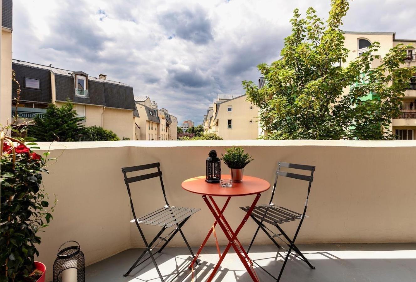 Charmant Refuge Avec Jardin, A 6 Minutes A Pied Du Metro Creteil L Echat-Lovely Retreat With Garden, Located A 6-Minute Walk From Creteil L Echat Metro Station エクステリア 写真